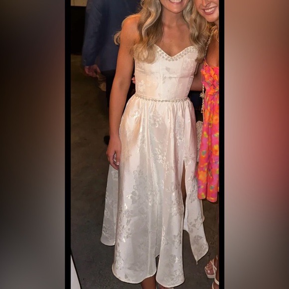 V. Chapman Lucia Strapless Pearl-Embellished A-Line Midi Dress - Picture 3 of 4